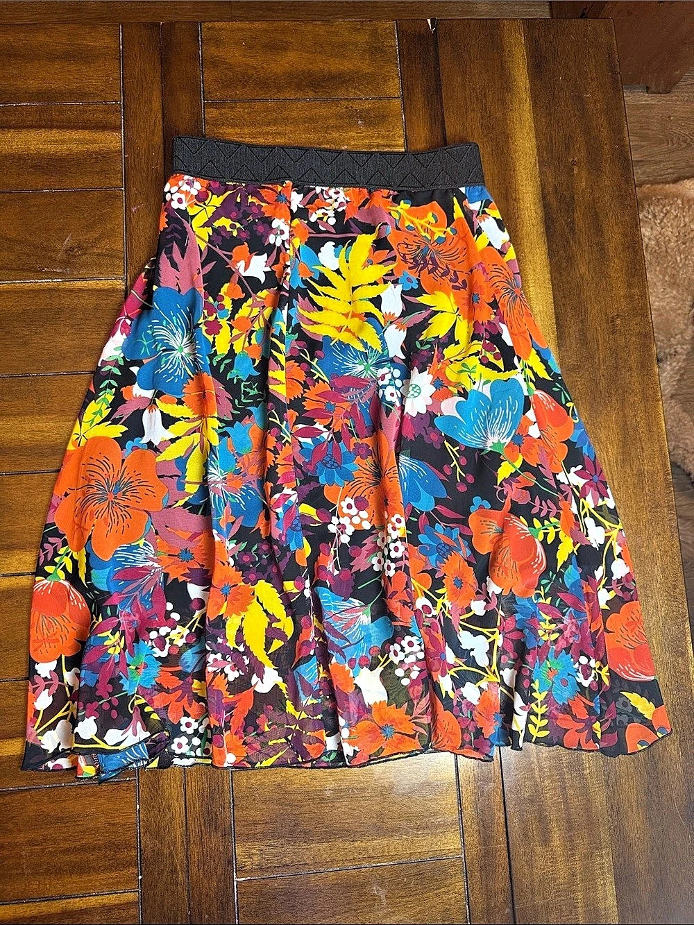 LuLaRoe Lola Floral A-Line Skirt Black & Multicolor Small Like New